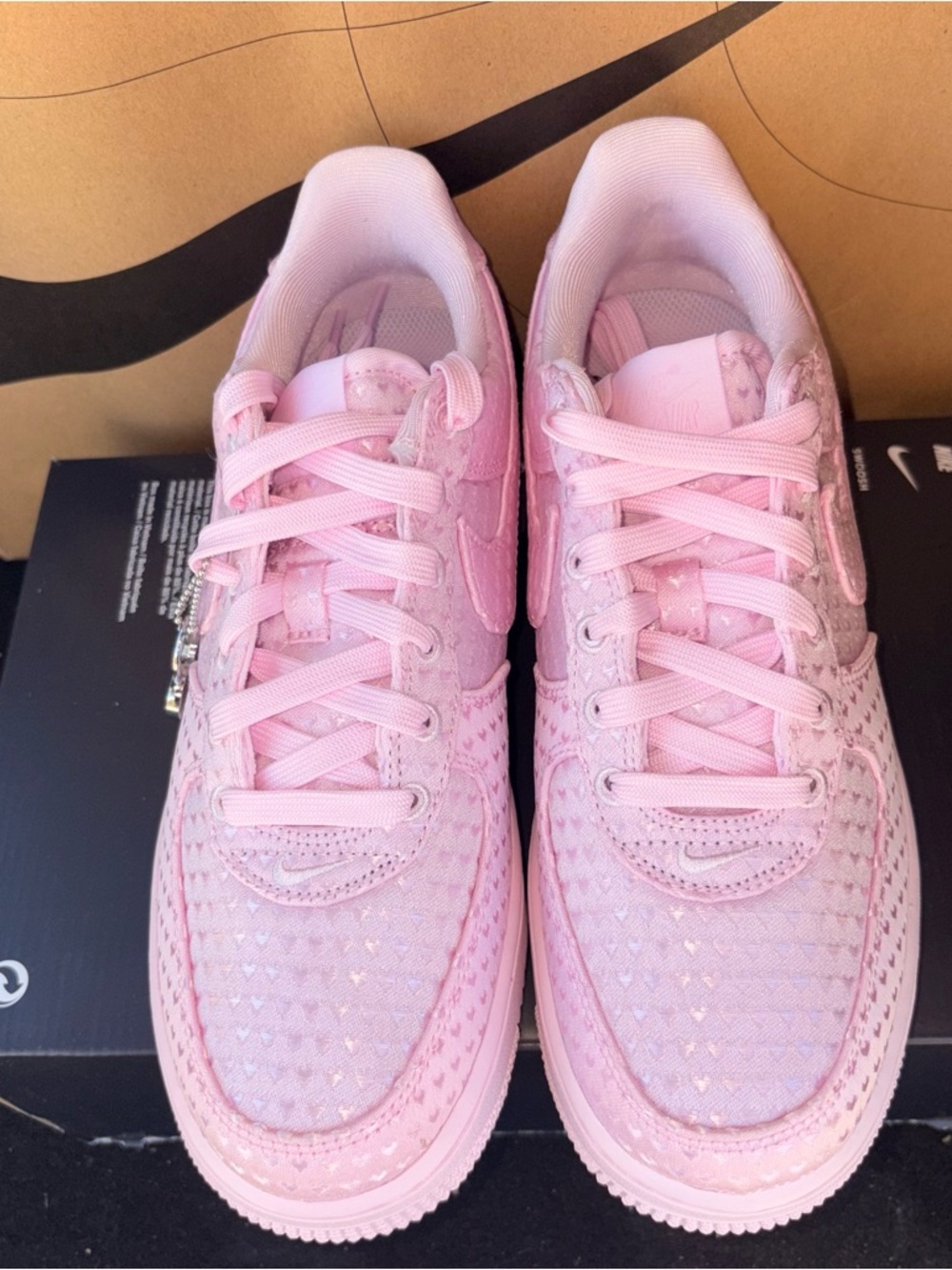NEW Nike Air Force 1 Low Valentine's Day Pink Foam NBY IQ9965-601 Women Size 7.5 - Picture 5 of 8